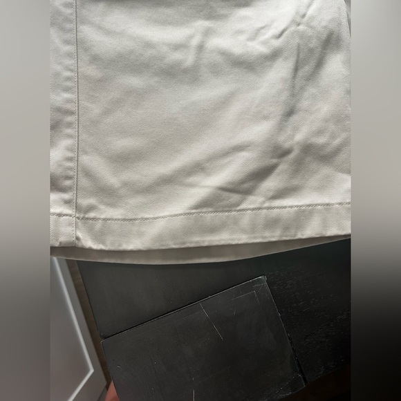 L.L. Bean Women’s Original Fit Khaki Shorts Size 8 - Picture 4 of 9